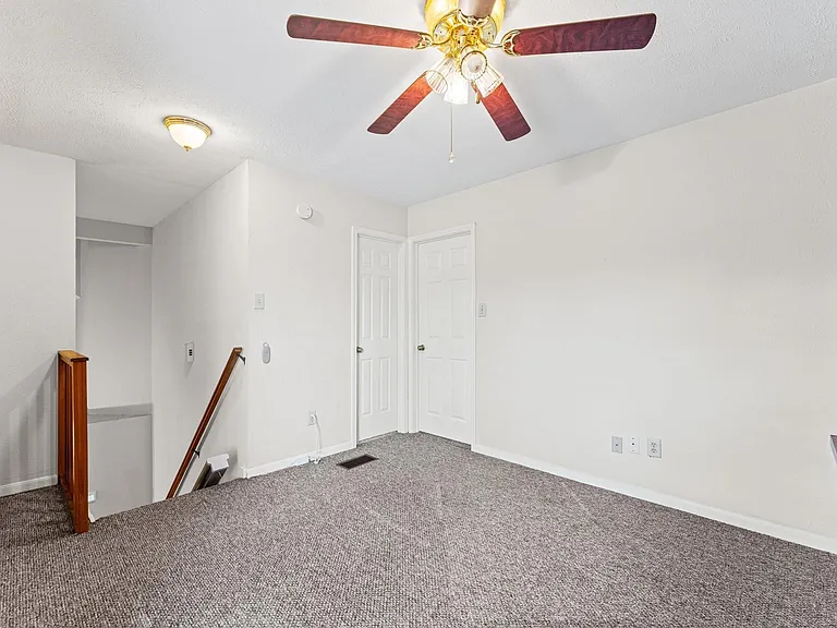 25 Regency Ln — Photo 11