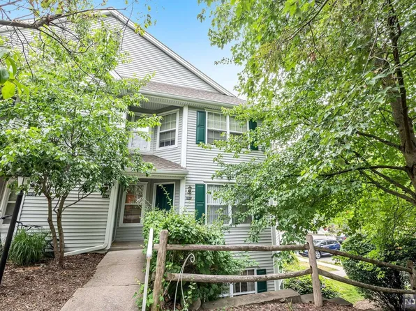 305 Chatfield Dr, Pompton Plains, NJ 07444