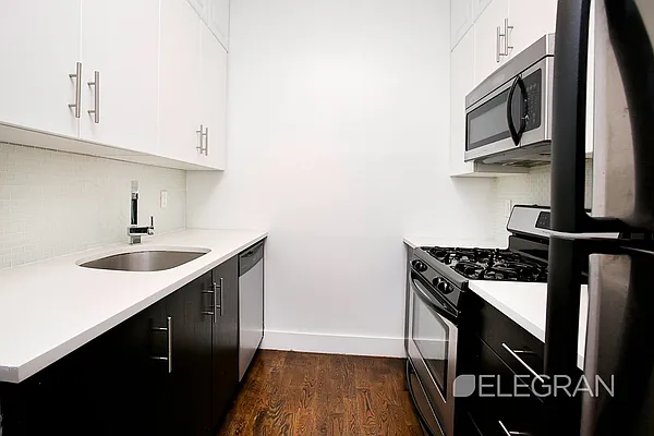 Rented by (Legacy) Elegran | media 8