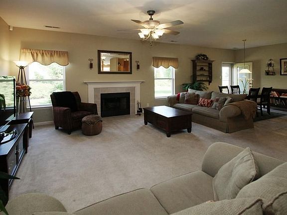 5th image of 5808 Independence Ave