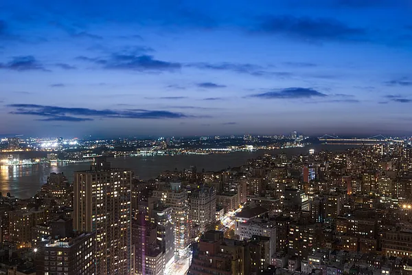 Rented by Douglas Elliman | media 14