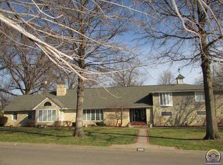 3500 SW 15th St, Topeka, KS 66604