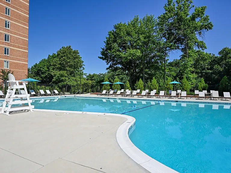 Potomac Towers — Photo 11