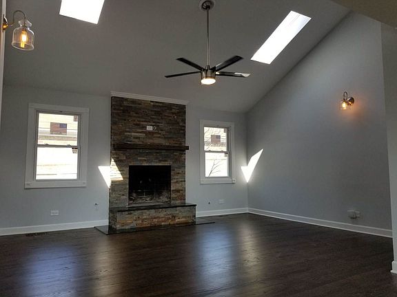 2nd image of 2954 N Nashville Ave