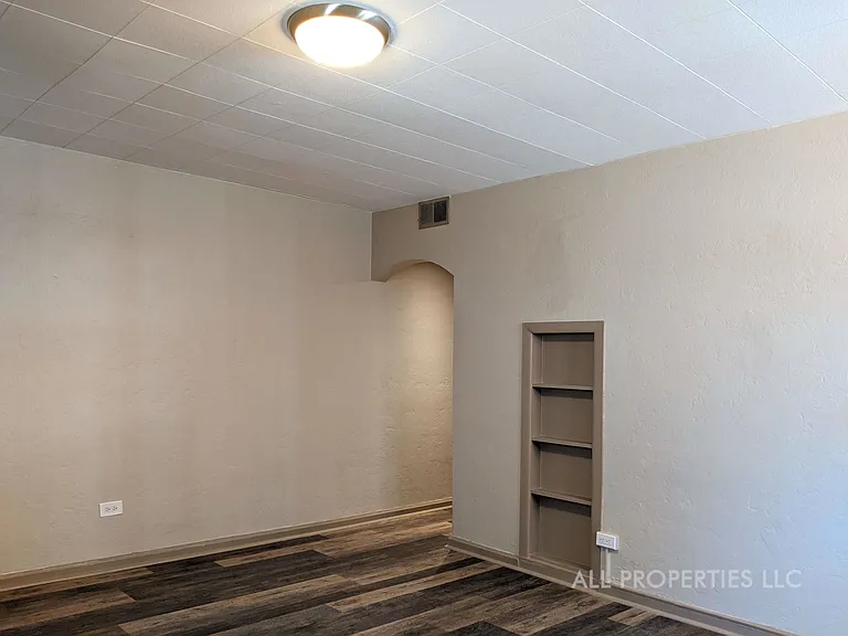 1613 York St — Photo 9
