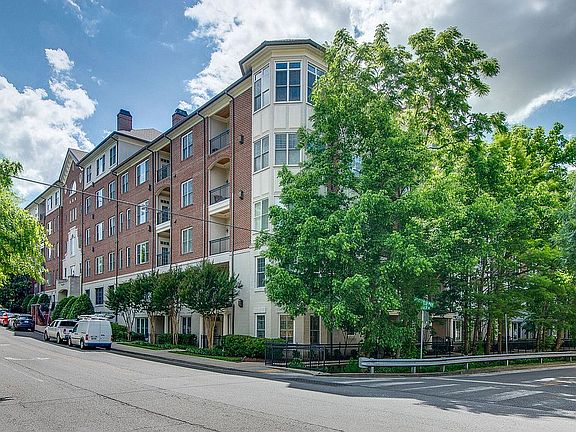 Quiet Corner townhome 