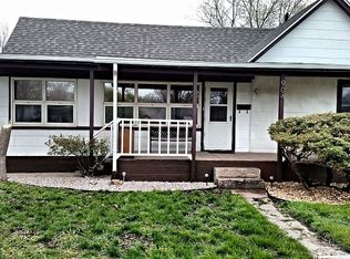 904 E 9th St, Cheyenne, WY 82007