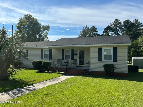 325 Tuskeegee Drive, Laurinburg, NC 28352