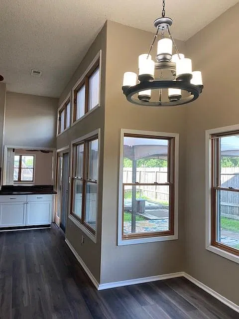 3 bed, 2.0 bath, 1263 sqft, $1,900 — Photo 3