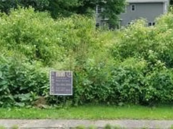 353 Hidden Brooke Ct, New Castle, PA 16105