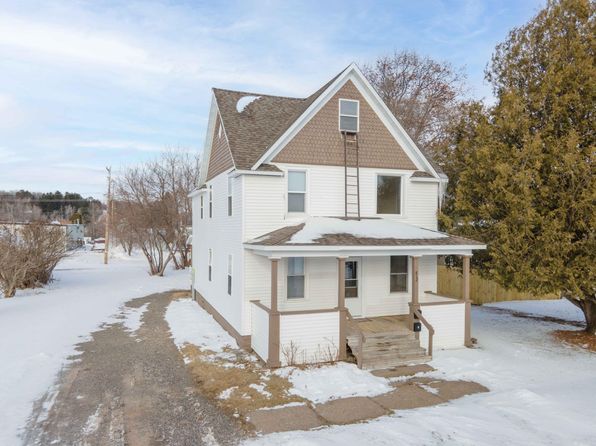 812 W Cayuga St, Iron River, MI 49935