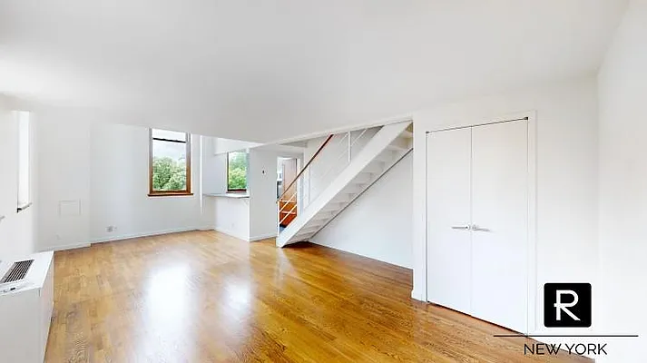 Rented by R New York | media 25