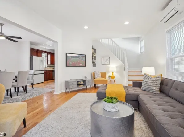 643 Gregory Ave, Clifton City, NJ 07011