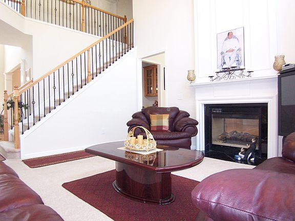 Spacious Family Room