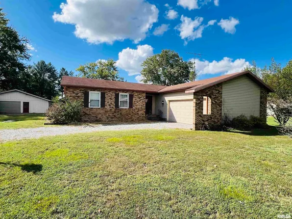 295 Country Acres Rd, Eldorado, IL 62930