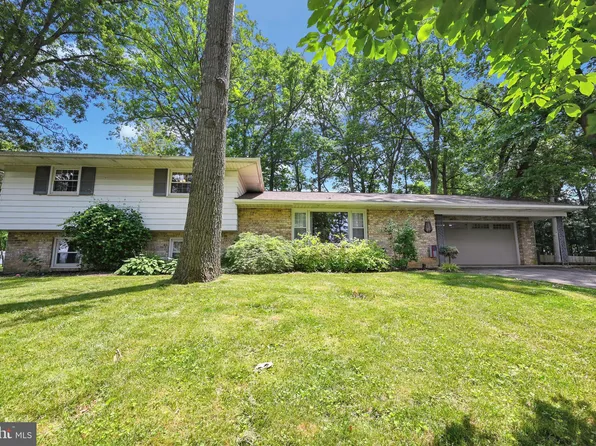 444 Blue Ridge Dr, York, PA 17402