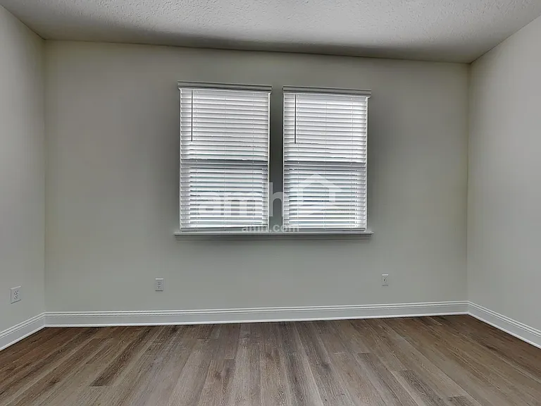 11446 Bay Hill Cir — Photo 14