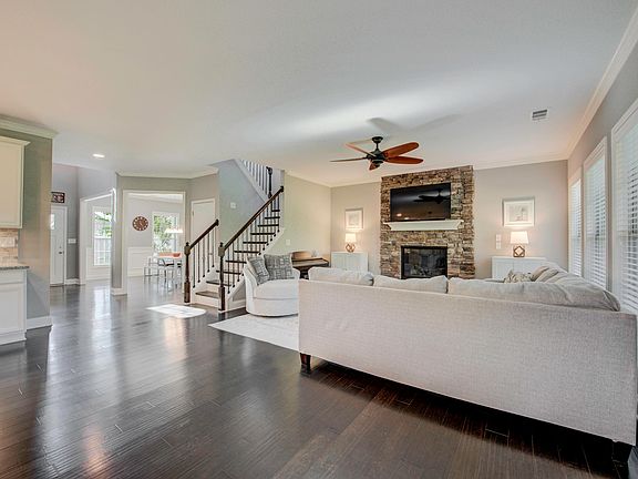 3rd image of 12227 Patagonia Ln