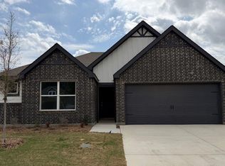 2076 Bobby Ashcraft Dr, Lindale, TX 75771