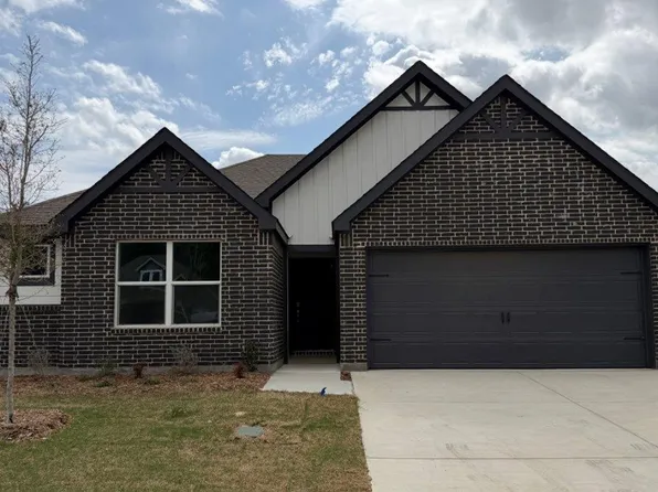 2076 Bobby Ashcraft Dr, Lindale, TX 75771