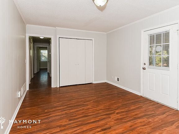 5th image of 1100 Starcrest Rd
