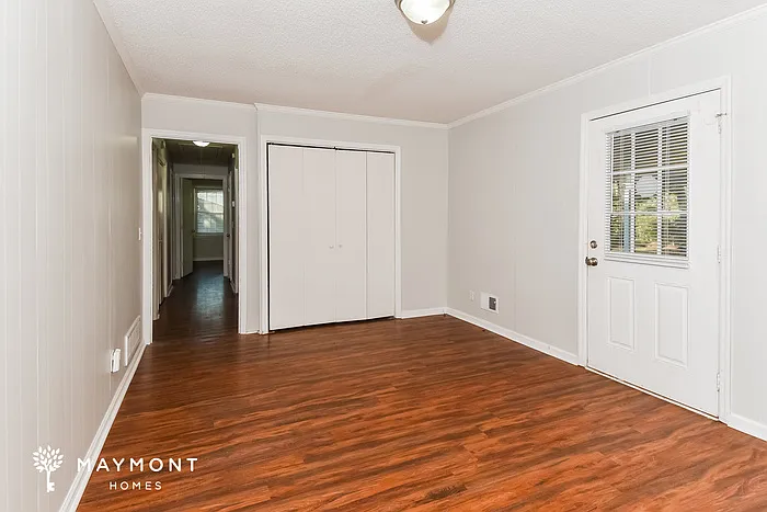 1100 Starcrest Rd — Photo 5