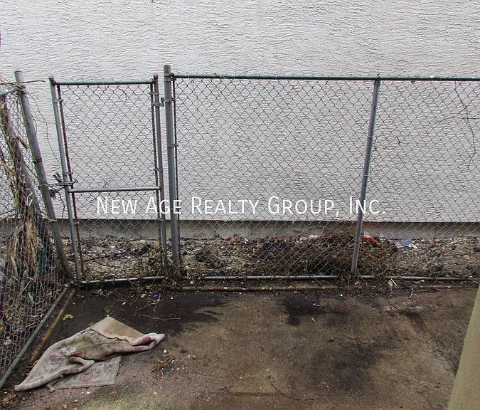 423 N Napa St — Photo 10