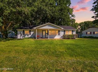 4827 Andalusia Ln, Louisville, KY 40272