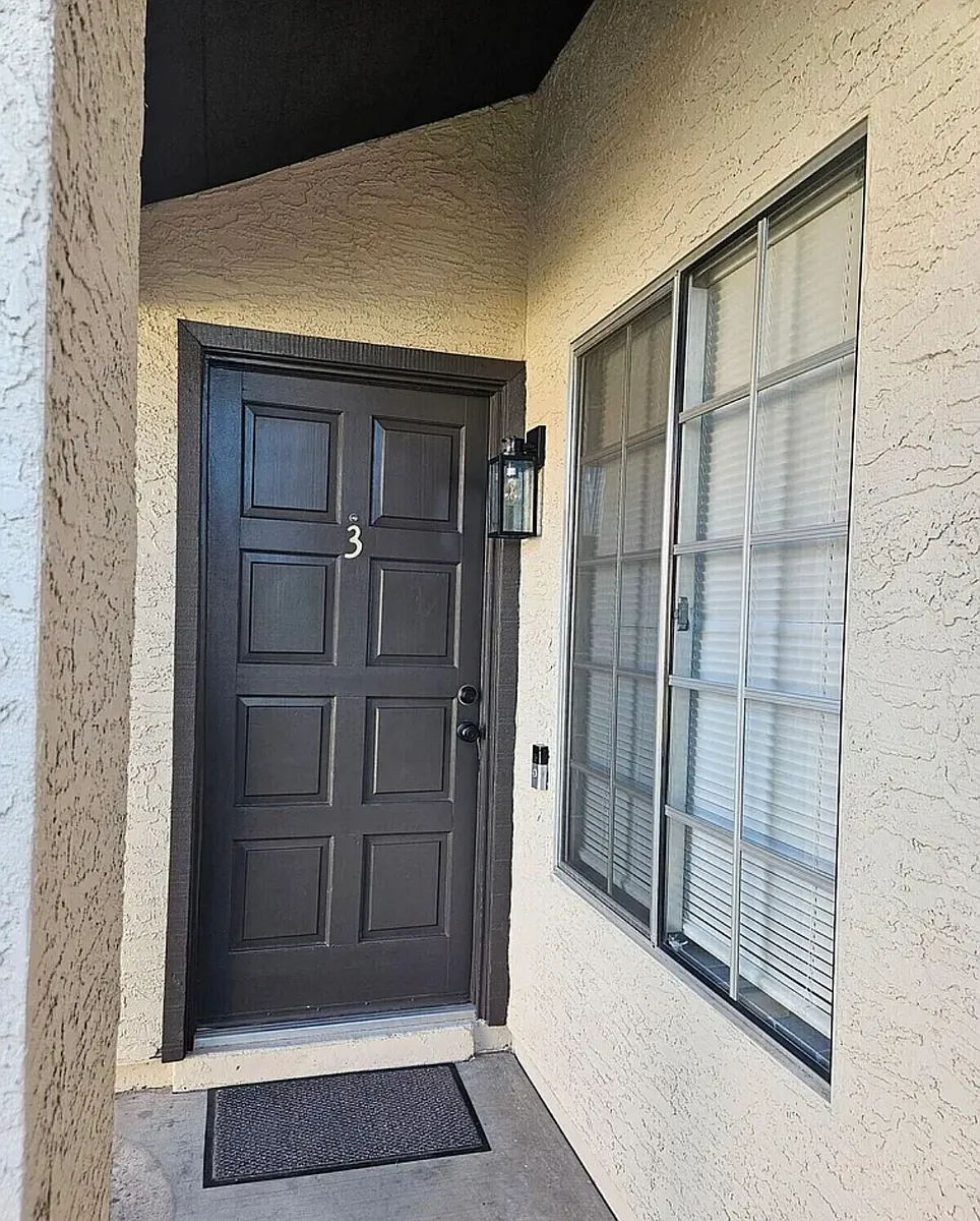 Building Photo - 2123 E Kirkland Ln #3