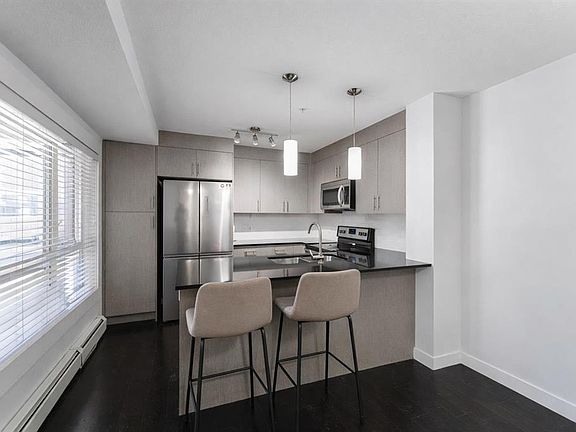 5th image of 240 Skyview Ranch Rd NE #2117