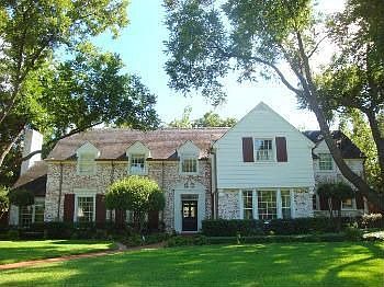 1st image of 2021 Clarinda Ave