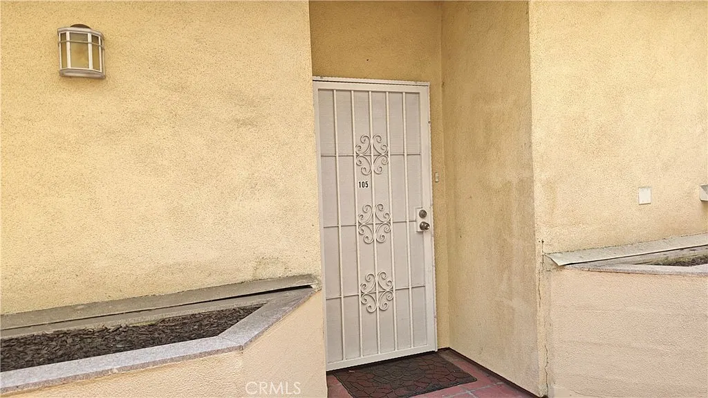 3 bed, 2432 sqft, $3,800 — Photo 3