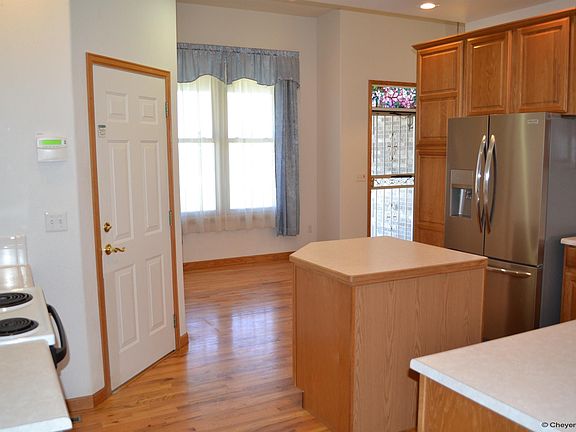 4th image of 6509 Foxglove Dr