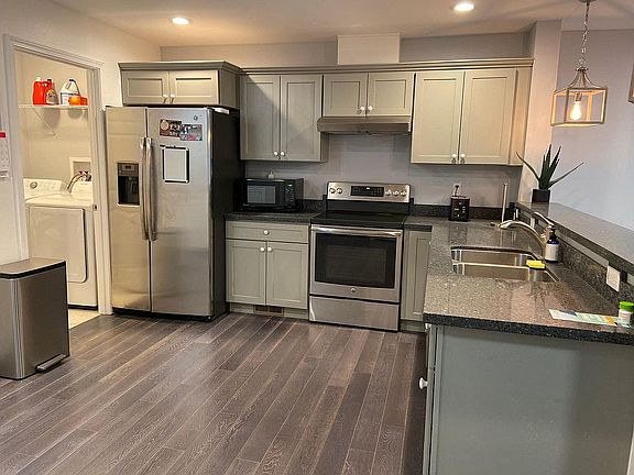 4th image of 1404 W Fremont Ave