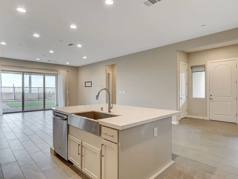 94 Nine Mile Creek Dr — Photo 13