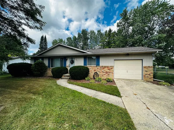5427 Ole Banner Trl, Grand Blanc, MI 48439