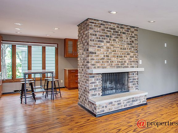 Kitchen / Living Room