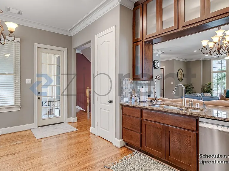 1216 Rosedale St — Photo 12