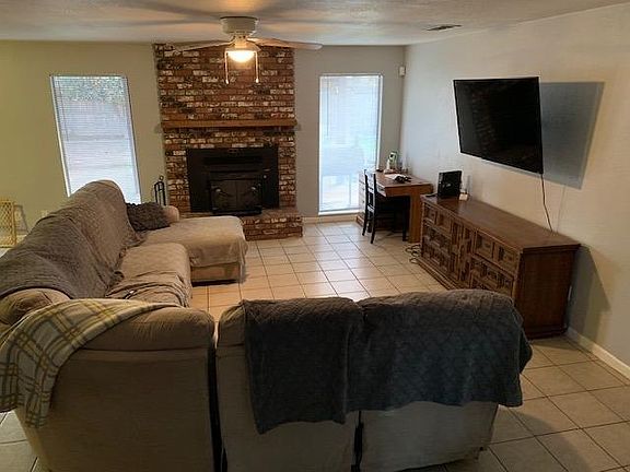 2nd image of 3049 E Douglas Ave
