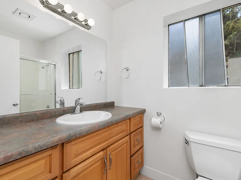 2850 Reynard Way #21 — Photo 10