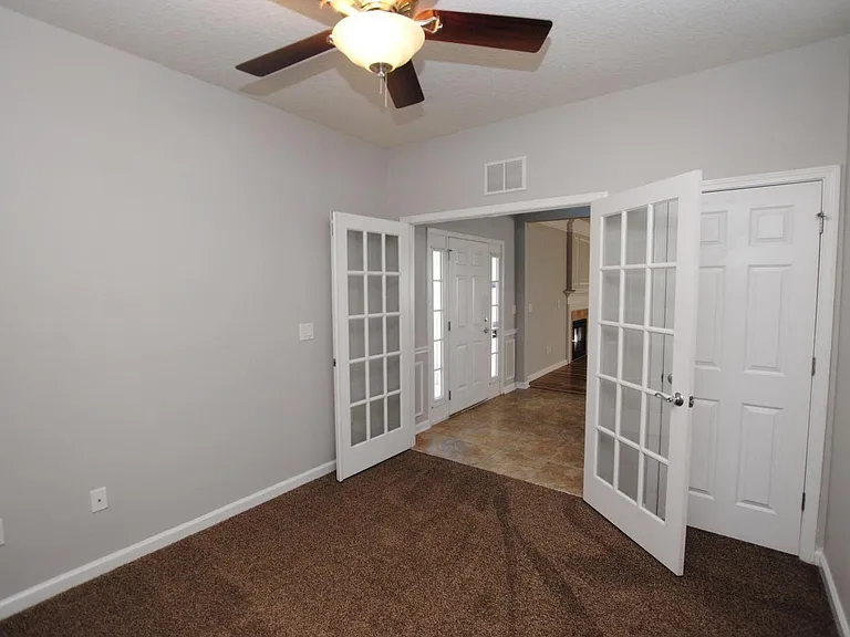 4038 Lionheart Dr — Photo 10