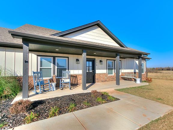 3rd image of 776 Ole Rock Creek Rd