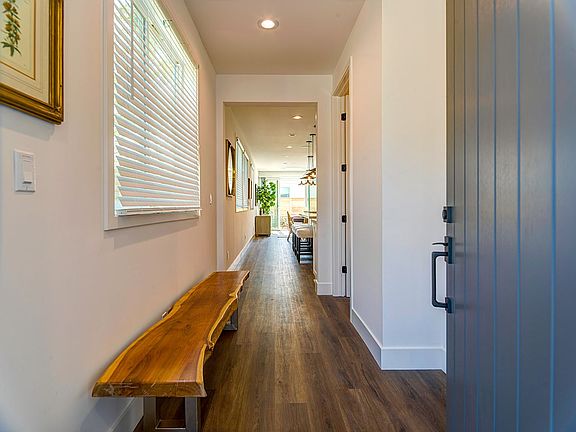 3rd image of 1561 Carmelina Ave #12405