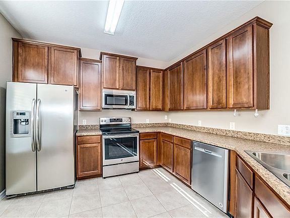 2nd image of 1466 Broken Oak Dr #27B