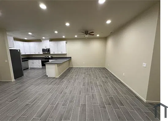 13701 El Rio Ln