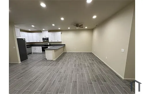 13701 El Rio Ln Photo 1
