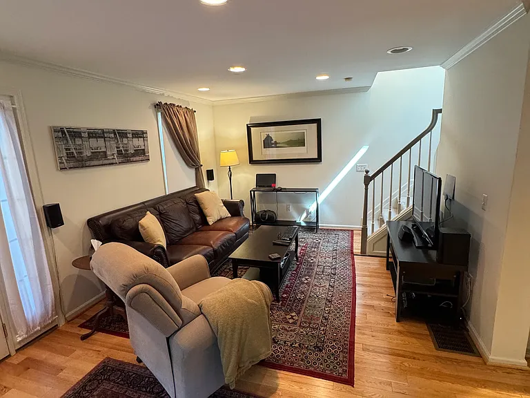 11 Donlon St — Photo 15