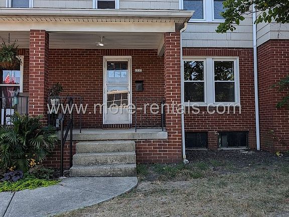 2nd image of 1535 W 1st Ave