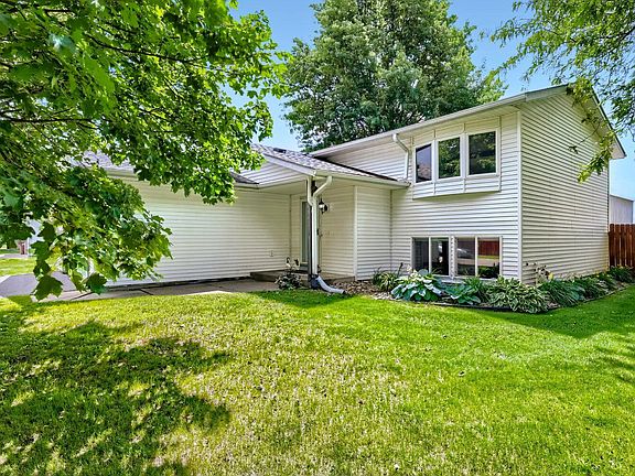 2nd image of 413 Tiffany Dr