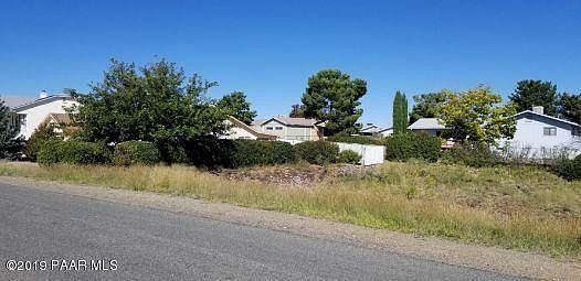 3rd image of 4236 N Cypress Cir